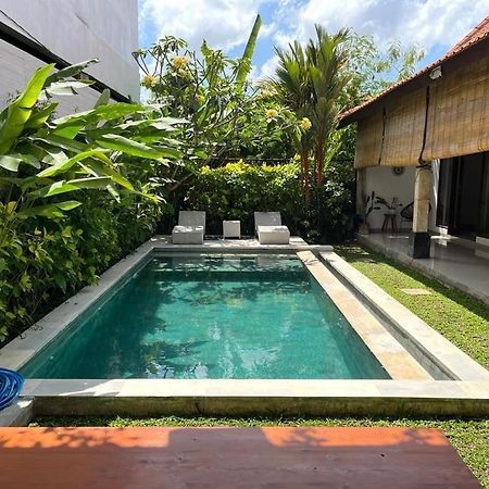 Heart Of Canggu - Villa Embra Buitenkant foto